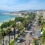 French Classic Apartm 2 Bedroom Best Location